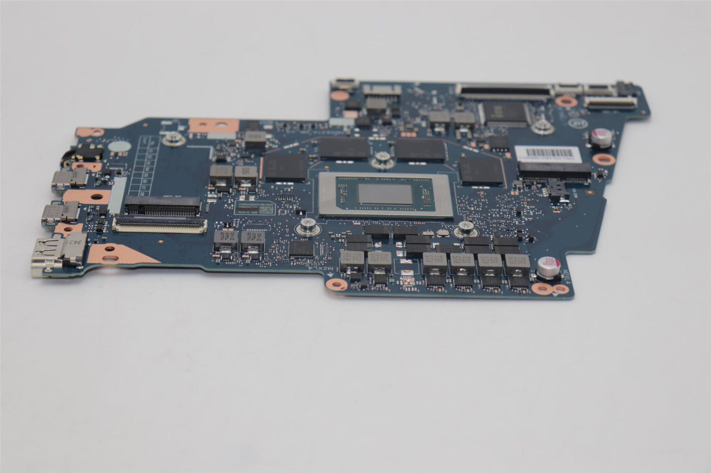 Lenovo H 83DS R7 HPTHS UMA 16G O NOKRM 5B21M80913