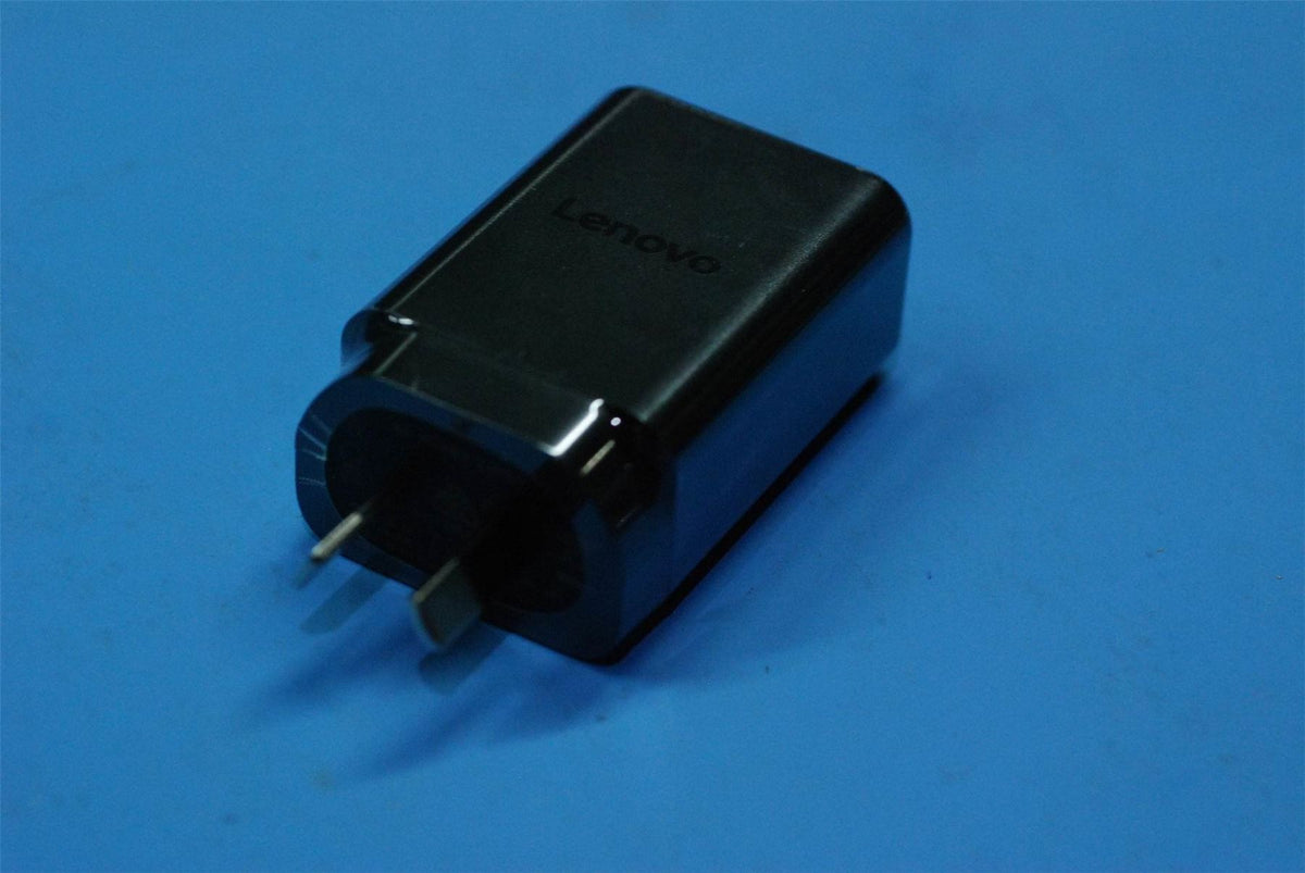 Lenovo ACCY,AC ADPTR,PLUMCOT,5V/9VV,3A,LENOVO,2 5V 3A AC Charger Adapter SA18C21412