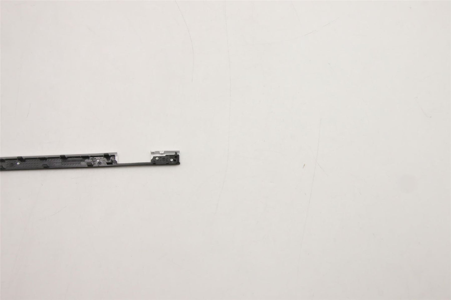 Lenovo Hinge Cover L 82RF ST 5CB1F37149