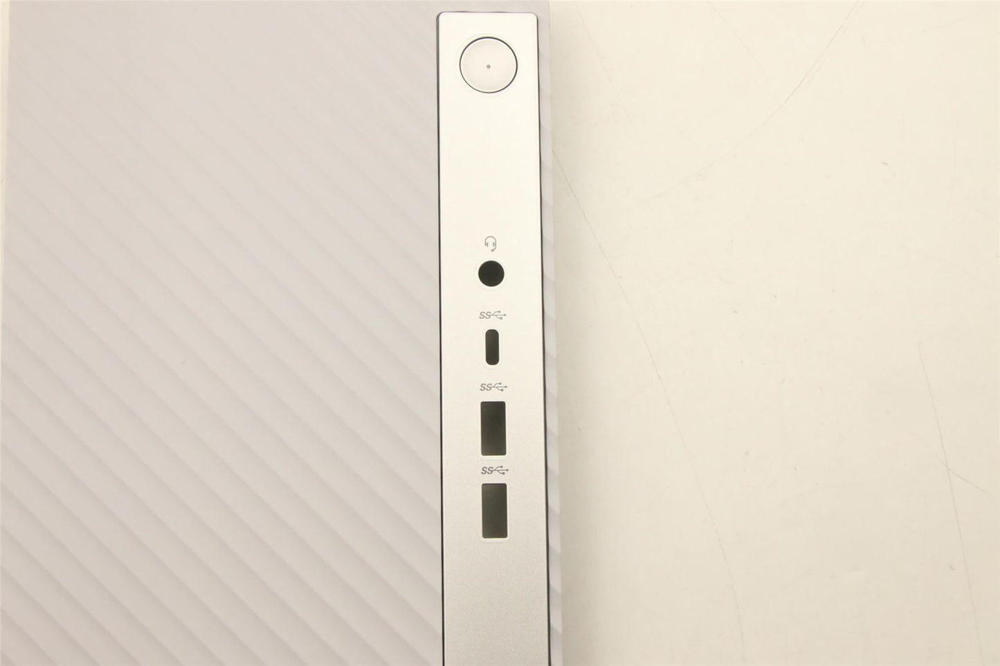 Lenovo MECH_ASM Front Bezel,5 IAB7,W/O ODD,FXN 5M11C16857
