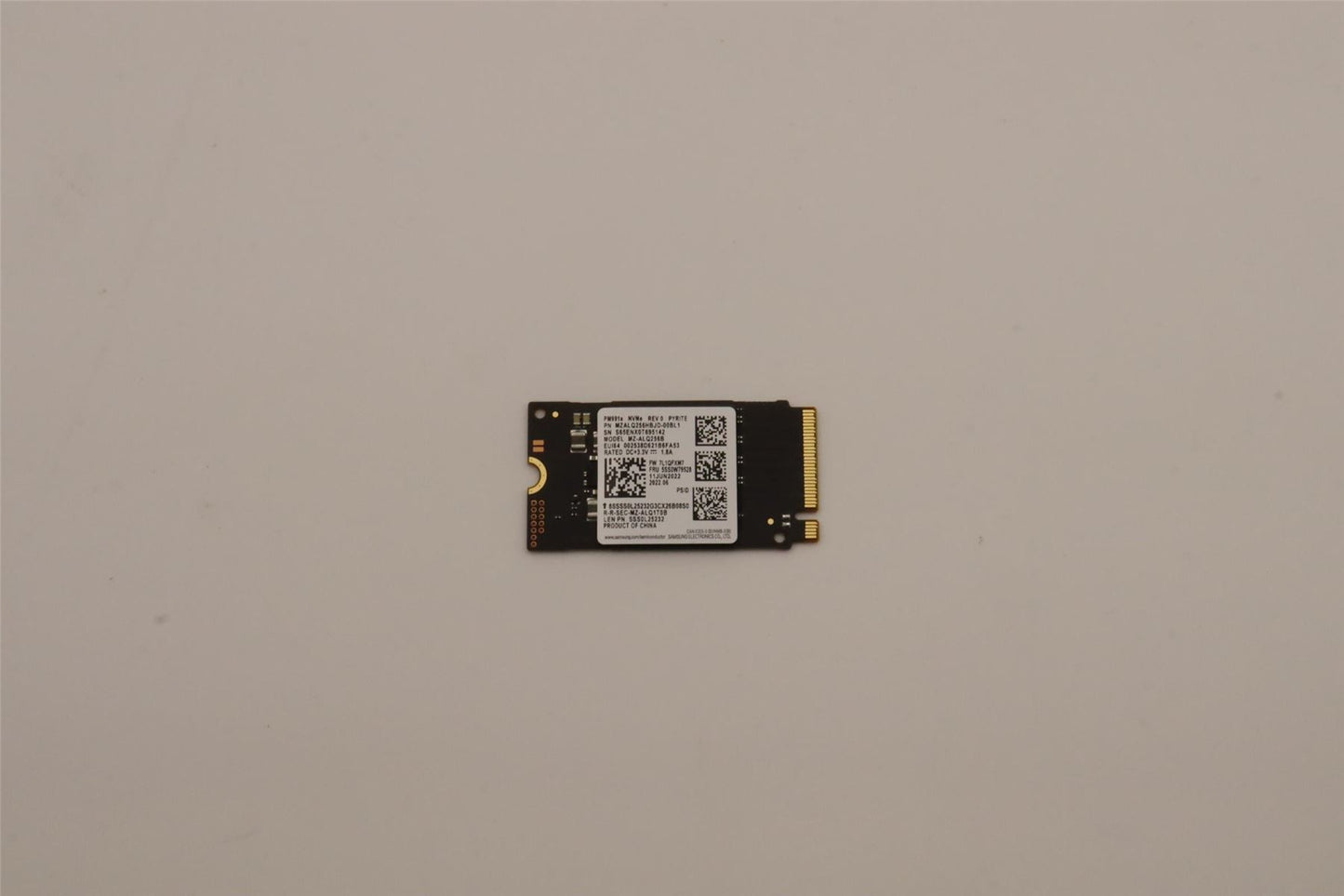 Lenovo IdeaCentre 3-24IIL5 3-24ARE05 3-24ALC6 Solid State Drive SSD 00UP651