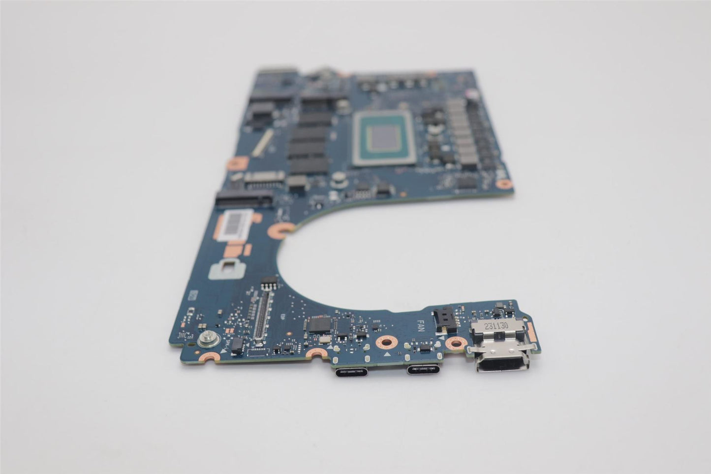 Lenovo H 83D2 ULT7_155H_UMA32G_O_NOKRM 5B21M50985