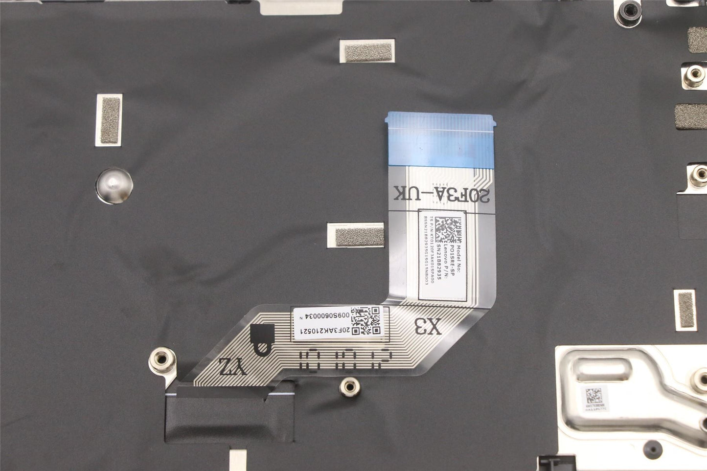 Lenovo MECH_ASM FRU Cc WIFI_WFC w/TP&NBLKB_SPA 5M11C94727