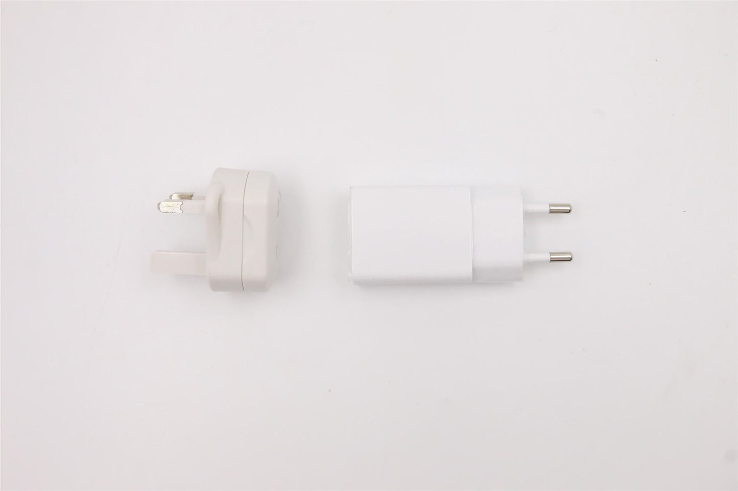 Lenovo WL_CHGR AC Charger UK 5WC0Z42187