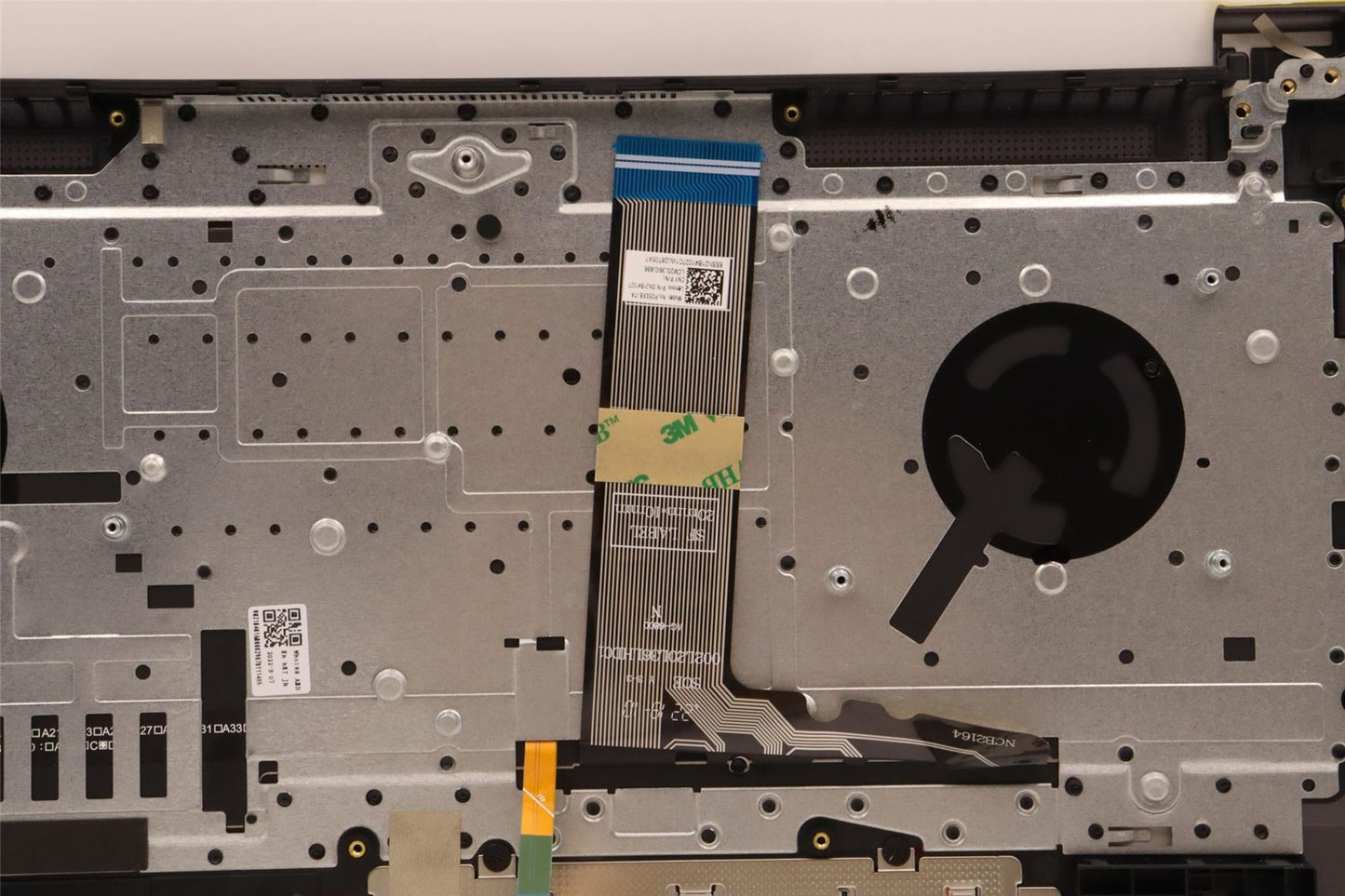 Lenovo Upper Case ASM_ITA H 82UW D VGA 5CB1J38414