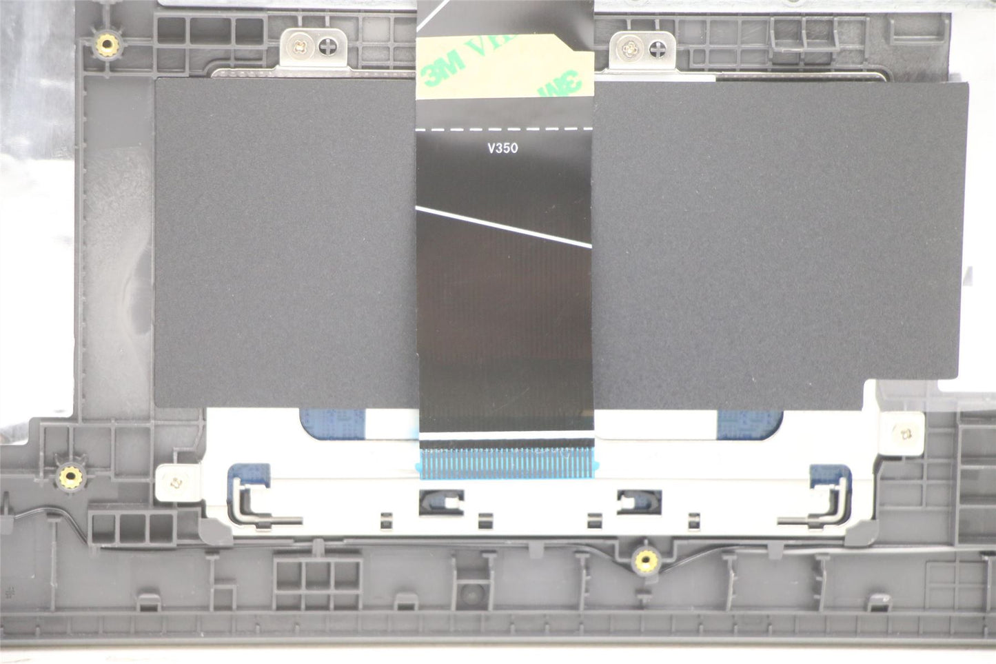 Lenovo V17 G2 ITL Palmrest Cover Touchpad Keyboard Czech Slovakian 5CB1D01866