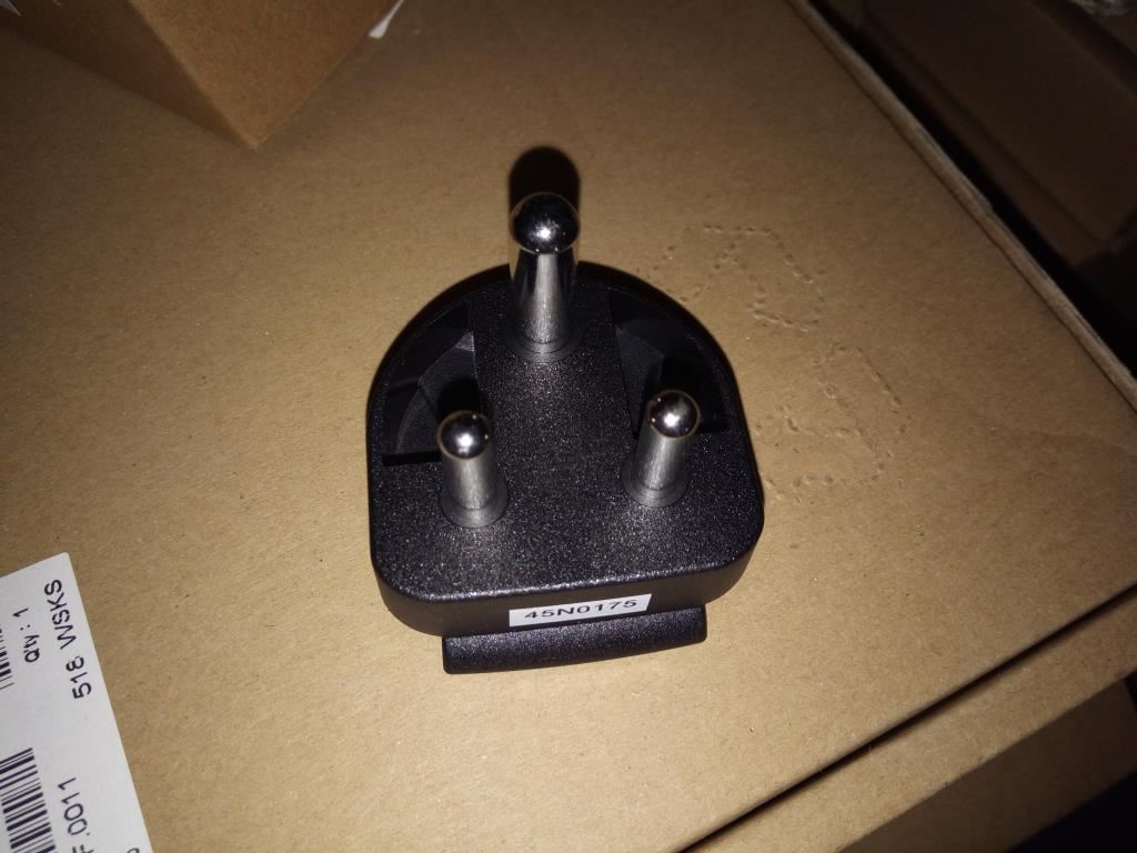 Lenovo Phihong SA Plug Clip FRU 45N0178