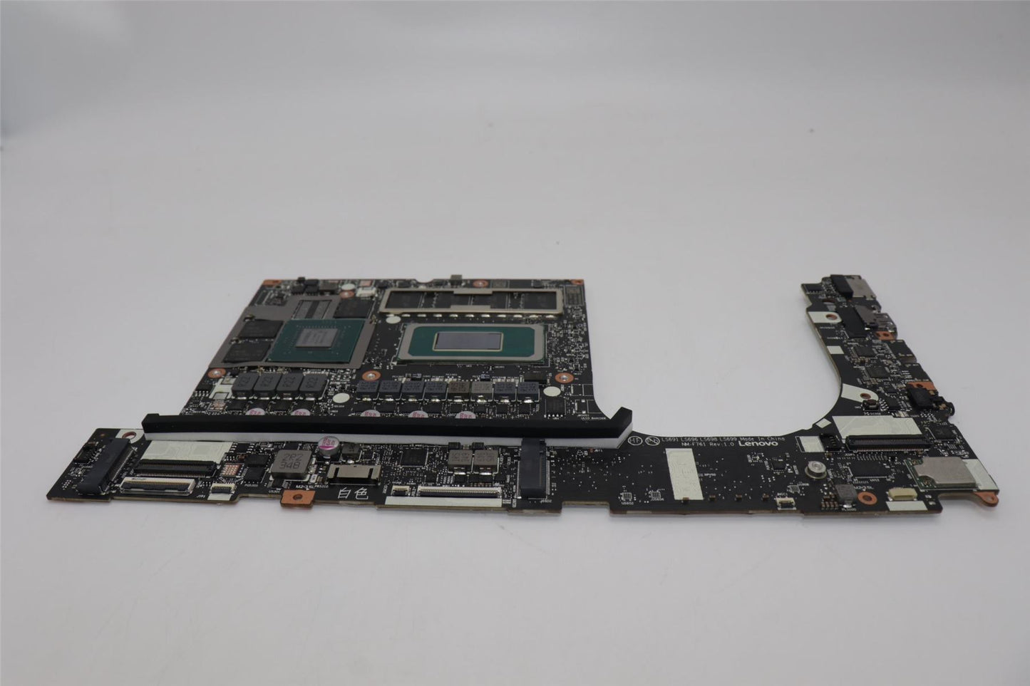 Lenovo L83DNULT7_155H_4050_16G_WINRMEI 5B21M50043