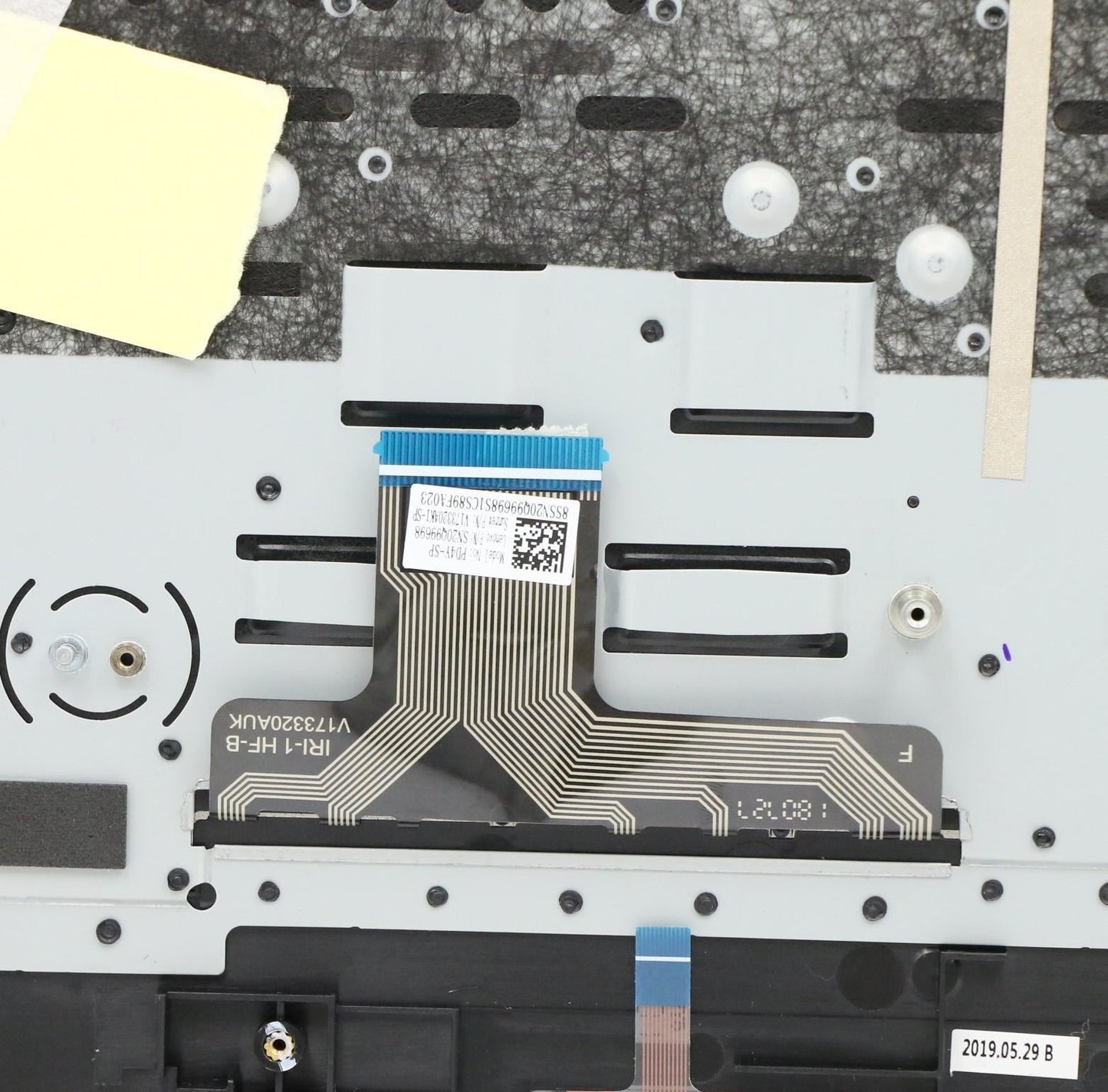 Lenovo Upper Case C 81HE BK W/TPKB BL SP 5CB0S16432