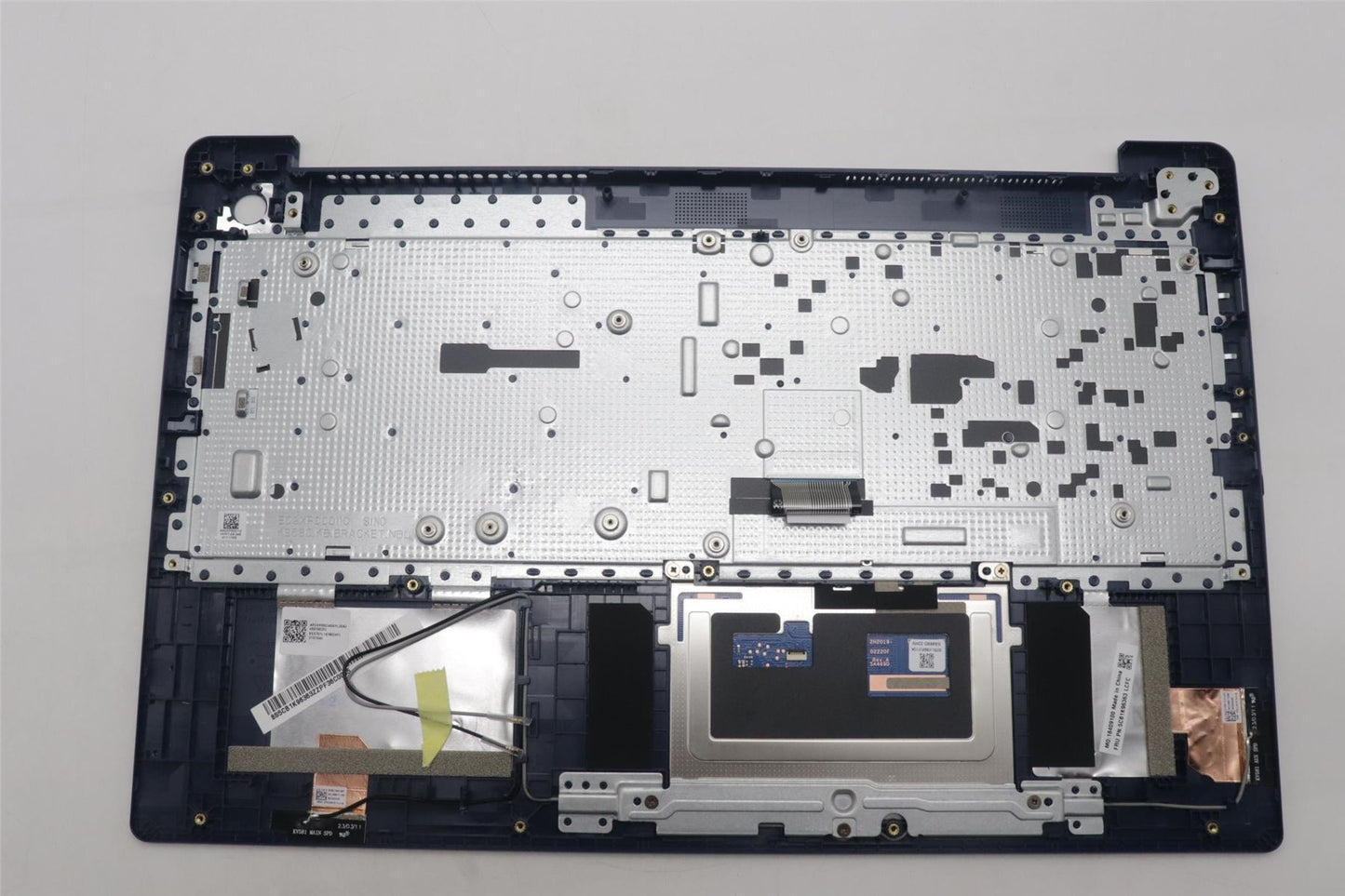 Lenovo Upper Case ASM_EUROENGL82XMABFPNBL 5CB1K96363