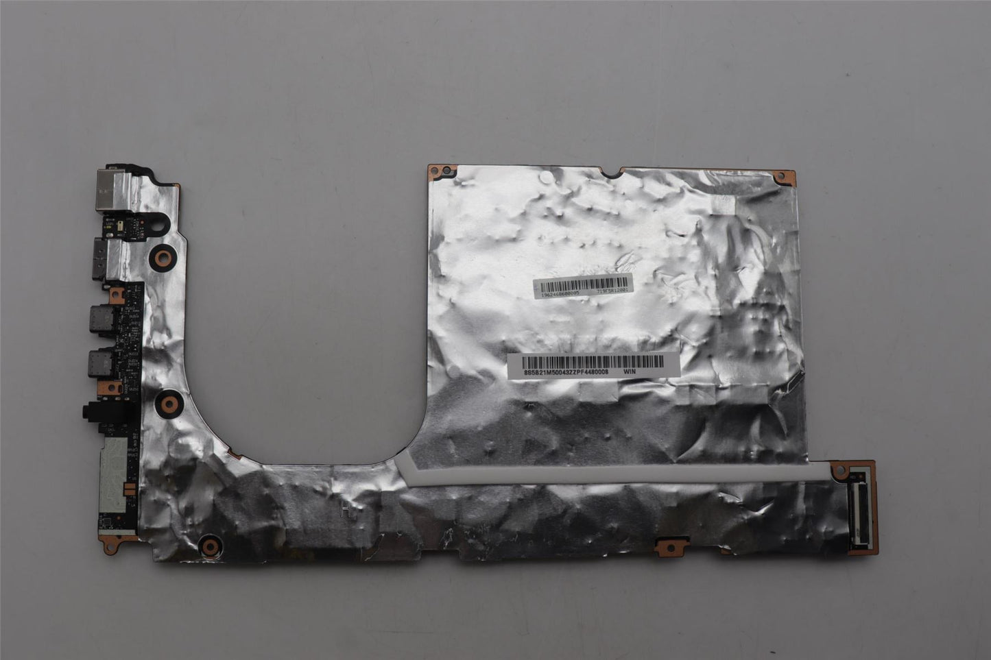 Lenovo L83DNULT7_155H_4050_16G_WINRMEI 5B21M50043