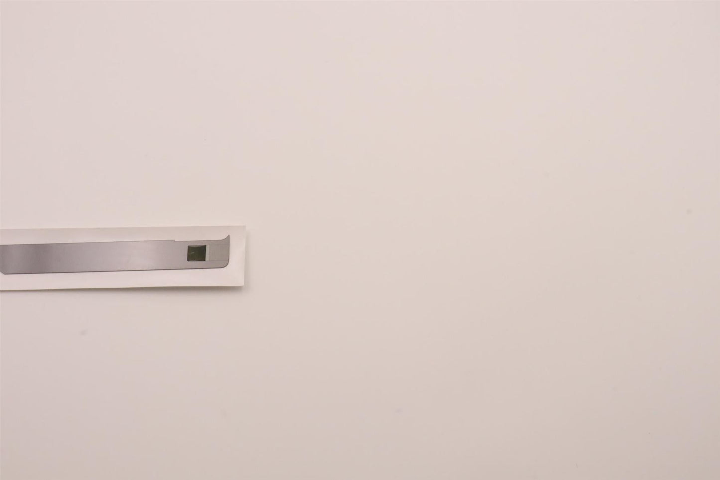 Lenovo Strip Cover L 82UG SG_A 5CB1J31450