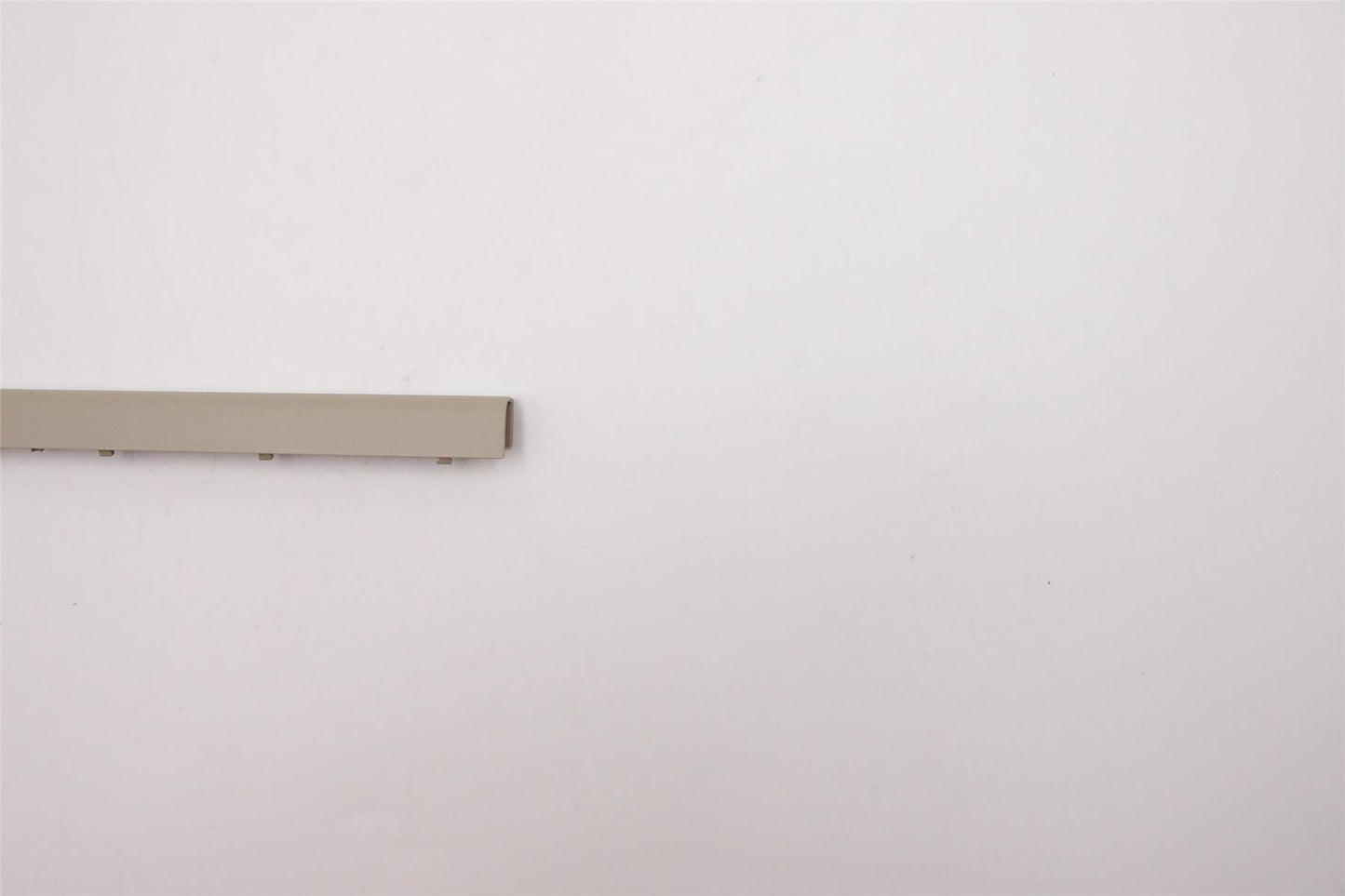 Lenovo IdeaPad 3 15ADA05 3-15IML05 Scharnierkappenleiste Zierabdeckung Mandel 5CB0X57445