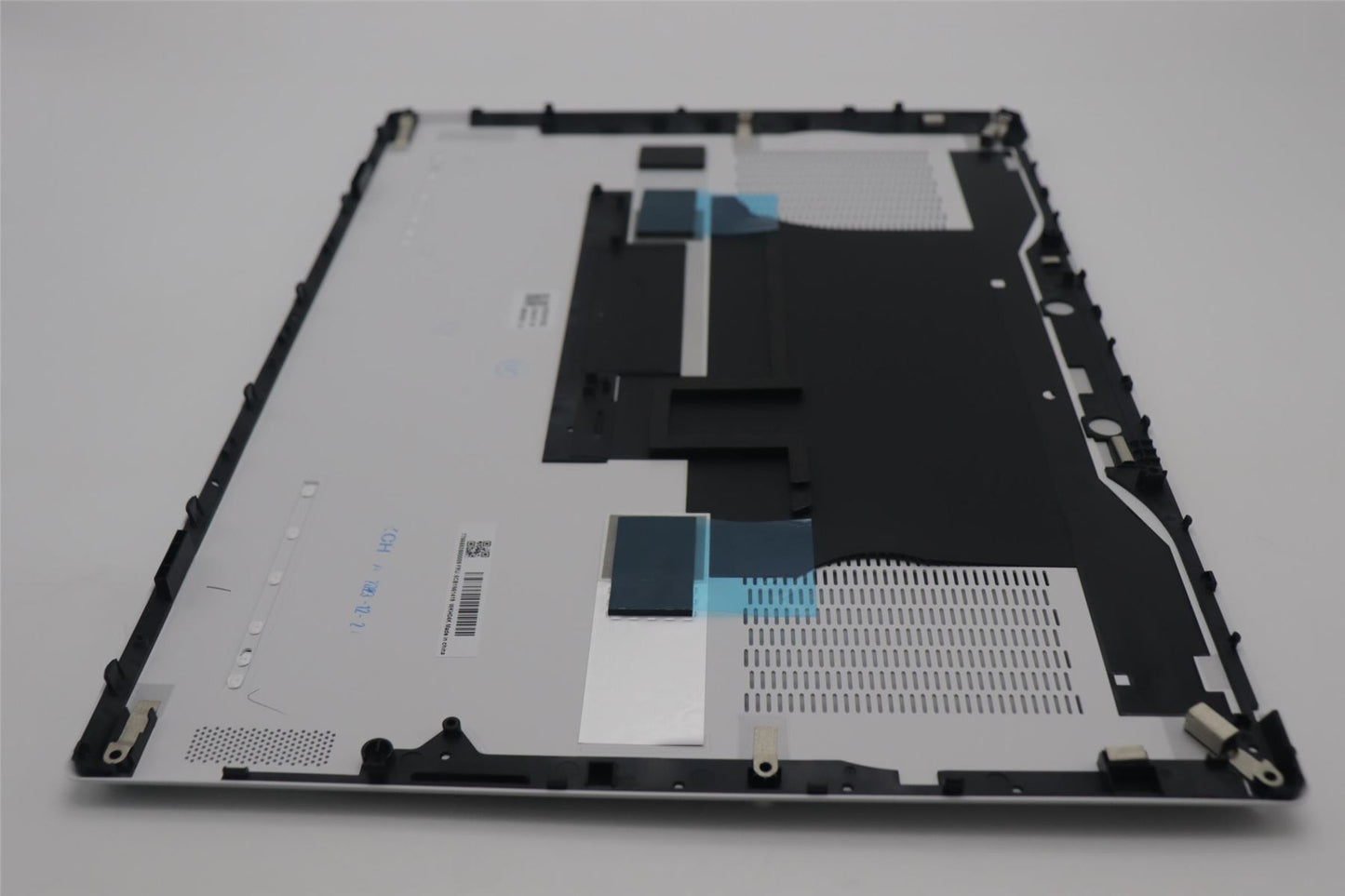 Lenovo Lower Case C 83FD White 5CB1N61419