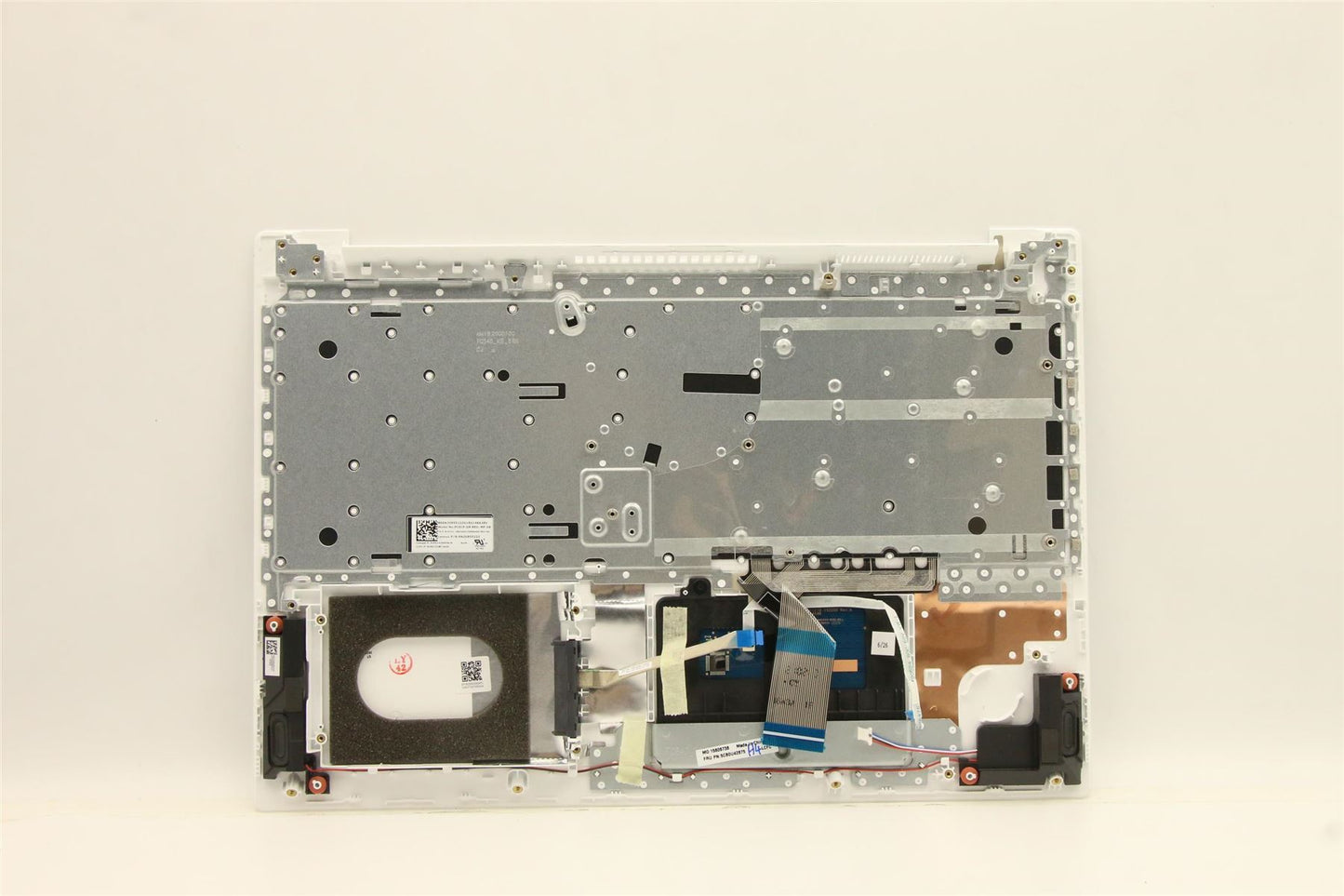 Lenovo IdeaPad L340-15API Keyboard Palmrest Top Cover Greek White 5CB0U42875
