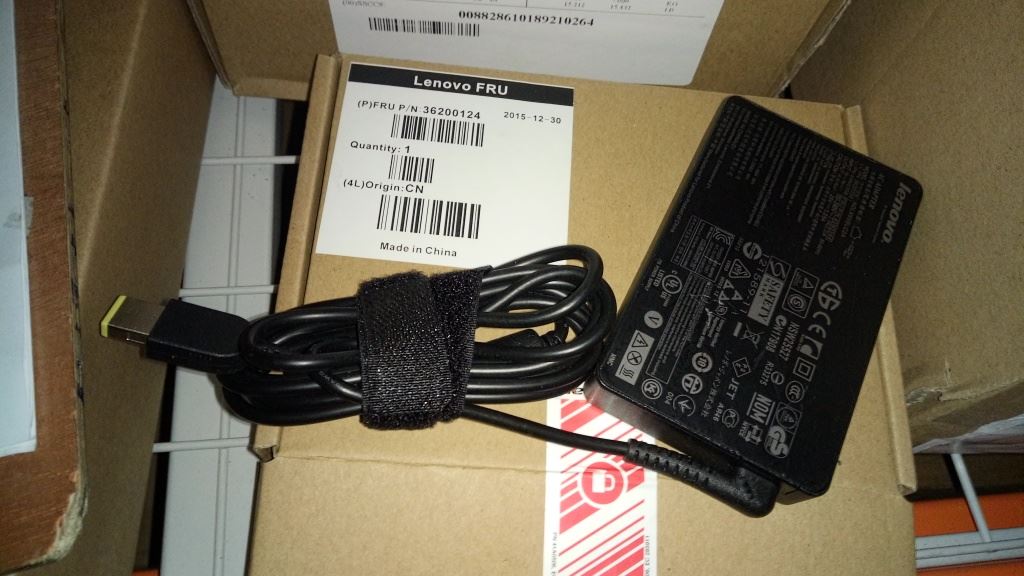 Lenovo AC_ADAPTER,Rectangle,65W,Black 65W Rectangle AC Charger Adapter 36200124