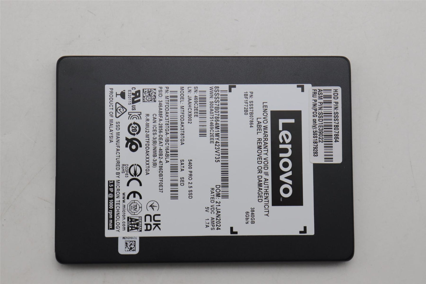 Lenovo ThinkStation P620 P3 Solid State Drive SSD 3840 2.5 SATA 5SS1B79283