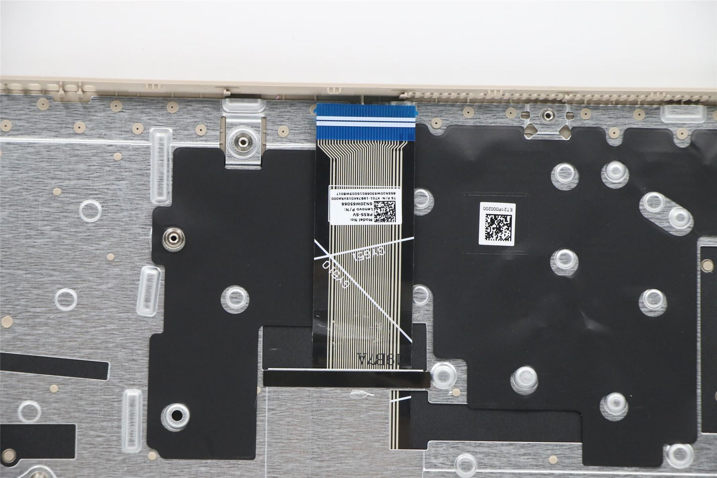 Lenovo Upper CaseASM_SLVL82H8NFPSDNBL 5CB1B85897