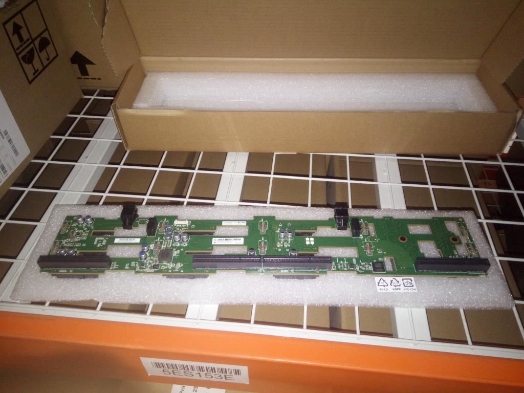 Lenovo 9*3.5" BP Tin SAS Board 00HV407