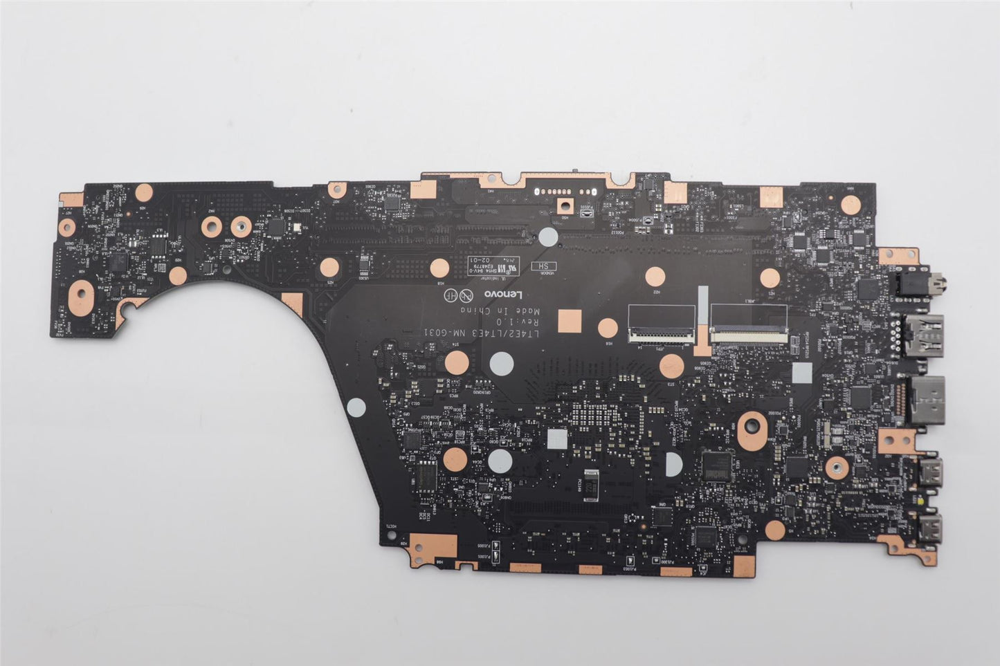 Lenovo R7P 8840U 725A WIN yAyDTPyABFWS 5B21P72915