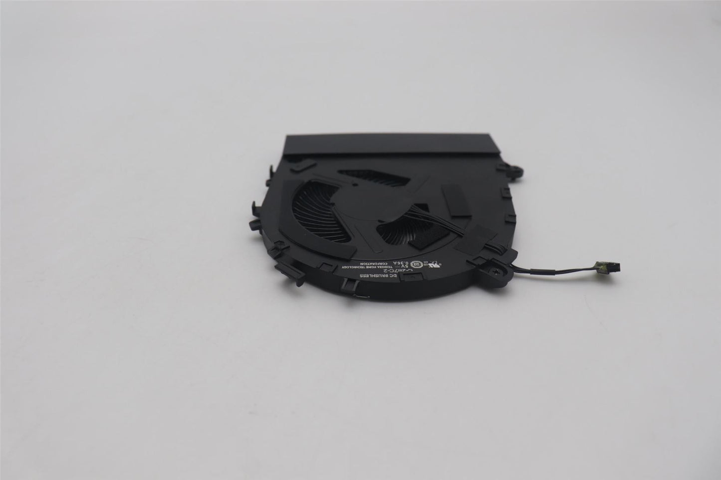 Lenovo FRU Fan FAN DC5V TOSHIBA C-287C-2 5F10Z58268