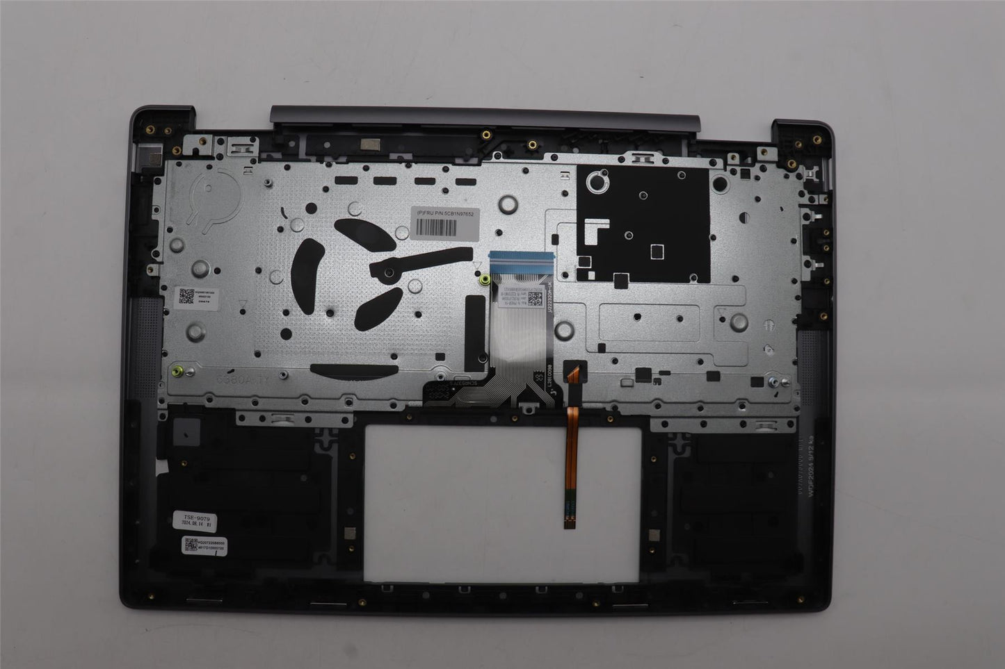 Lenovo UpperCaseASM SLV H83DJ NFP SG 5CB1N97652