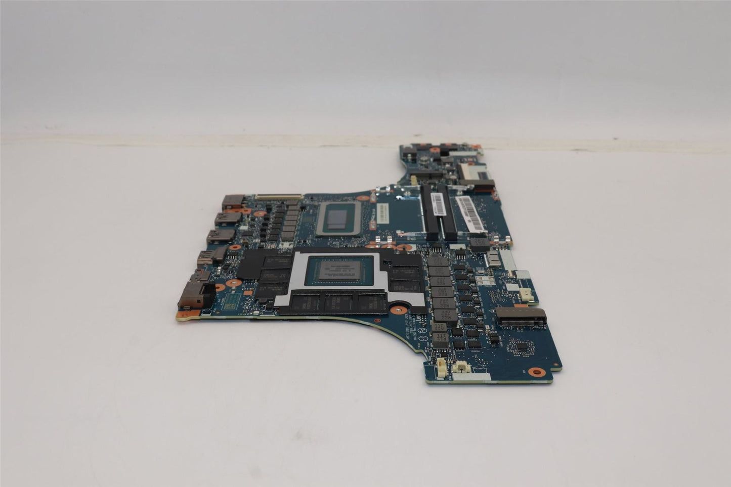 Lenovo 5 16IAH7H Motherboard Mainboard DIS intelI712700H 5B21H24576