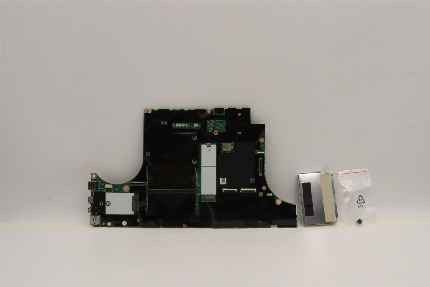 Lenovo 5B21J15952 i9-12950HX VP WIN dTPM Y-ABS,EI