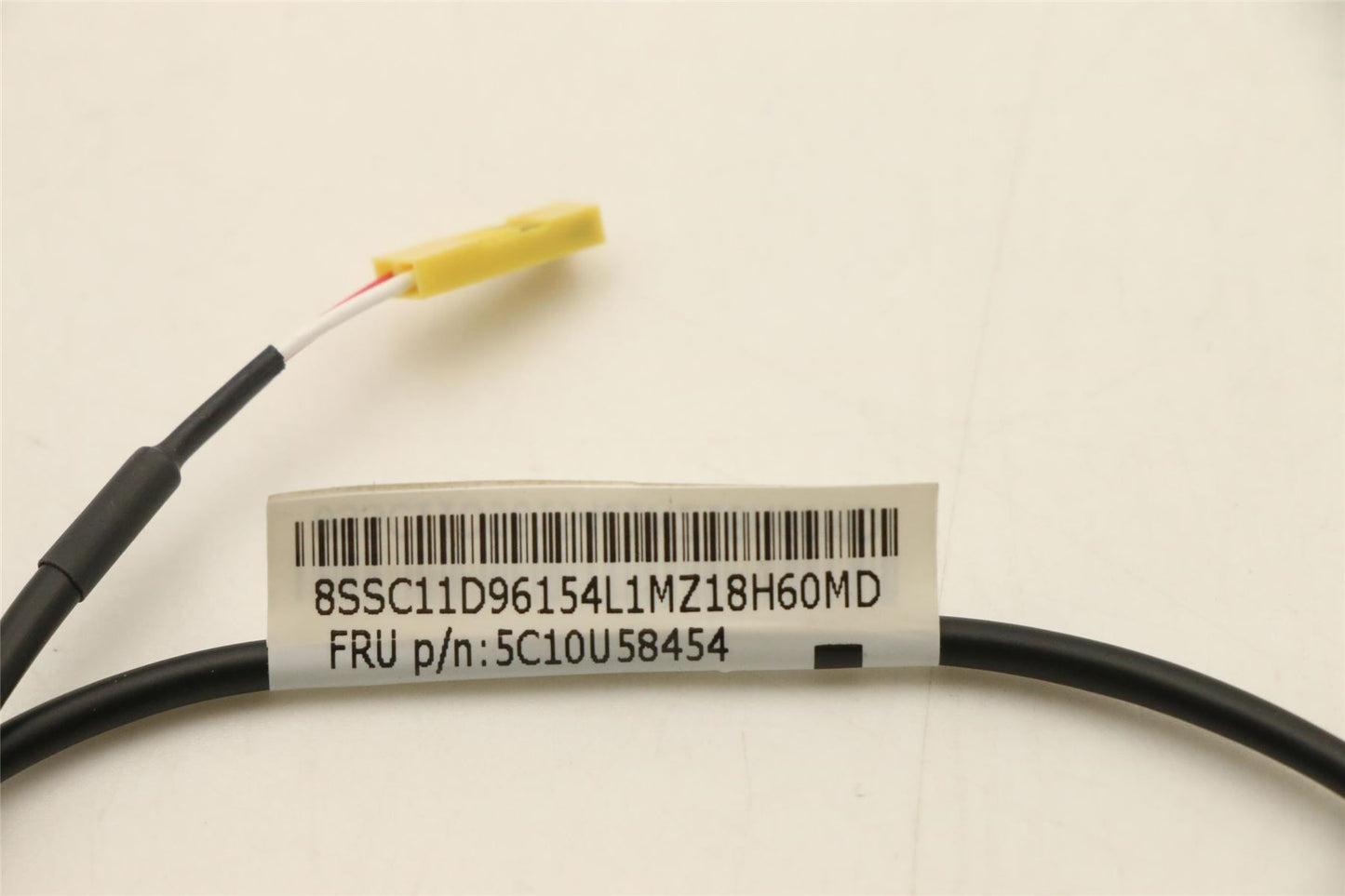 Lenovo Fru 600mm W/H CABLE_TCO8.0 5C10U58454
