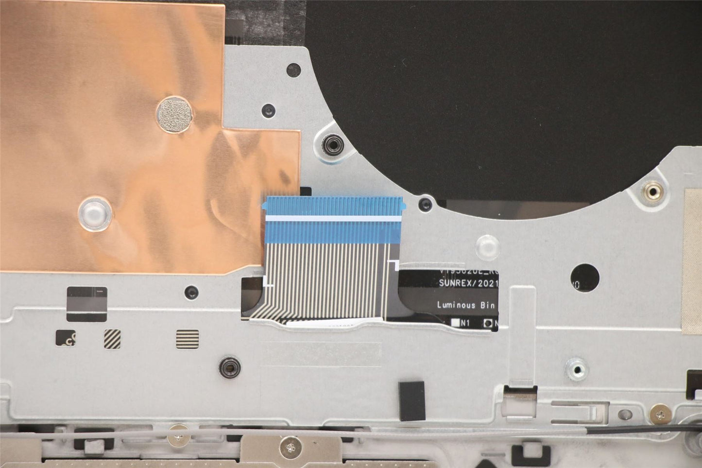 Lenovo Upper Case ASM_LA SPA L82K8 BK RGB 5CB1C93722