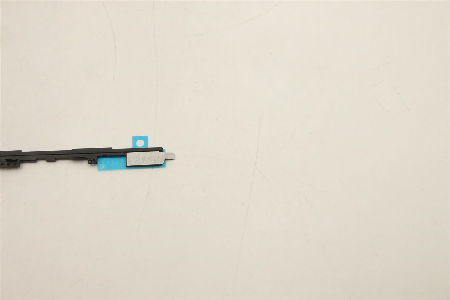 Lenovo Strip Cover L 82NC 2_8 MLR 5CB1H71408