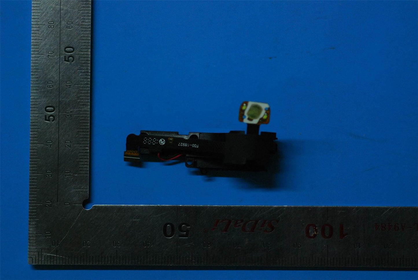 Lenovo 5SB8C02841 YT3-850L_SPK_PwrKey Box&*7601AA000028 CS