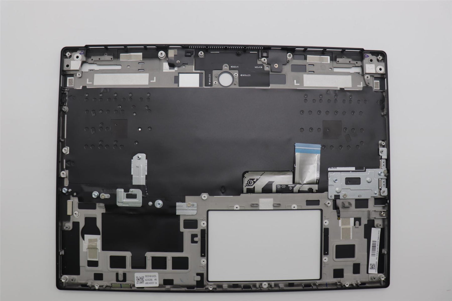 Lenovo Upper Case ASM_GER C 83FD EB BLWH 5CB1N61443