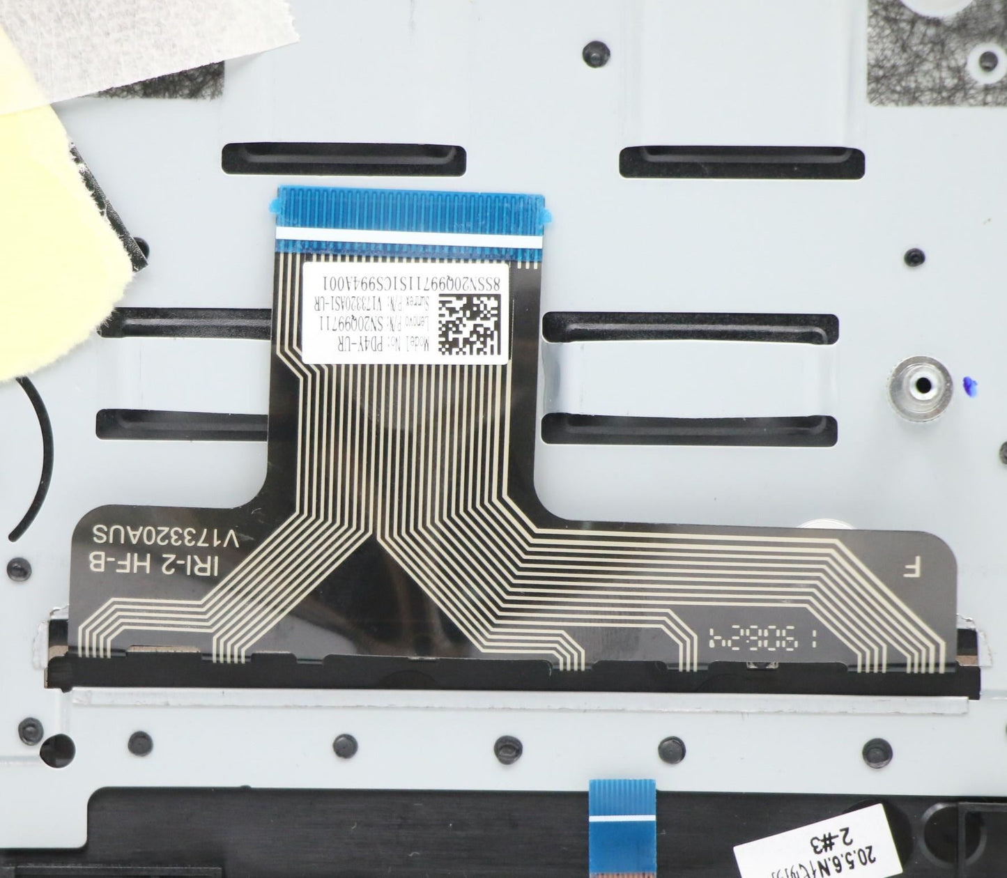 Lenovo Upper Case C 81HE BKW/TPKB BL UKR 5CB0S16449