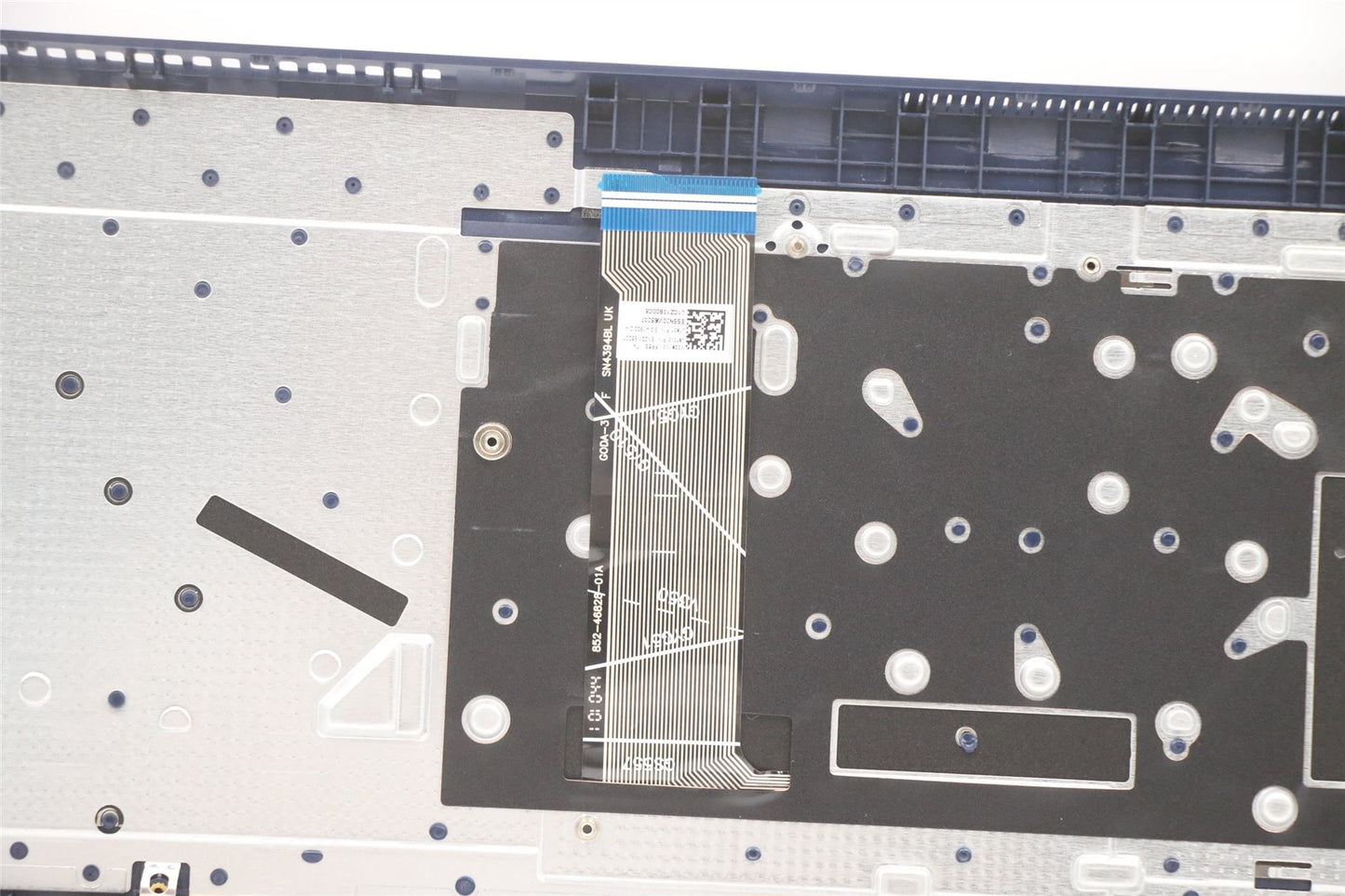 Lenovo Upper Case ASM_ITA L82KV FP A/BUMA 5CB1C75036