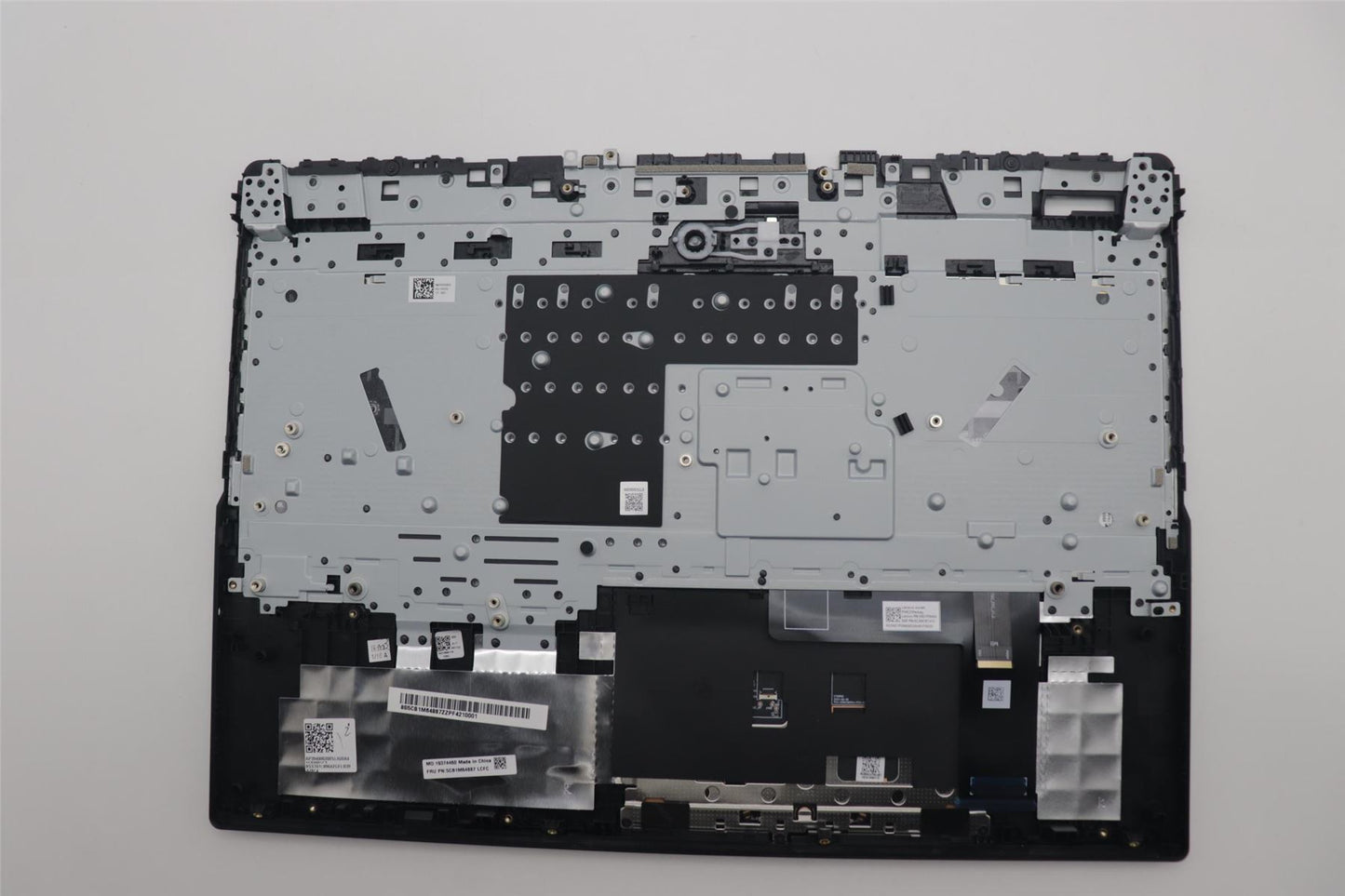 Lenovo Upper Case ASM_CZE/SLK L 83DERGB 5CB1M64887