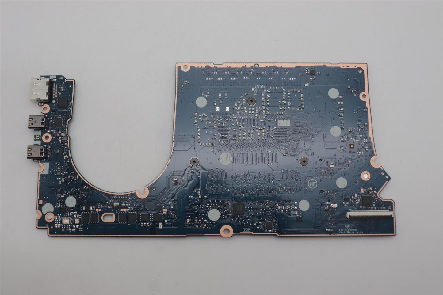 Lenovo H83E2 ULT5 125H UMA 16G L WINRM 5B21M01993