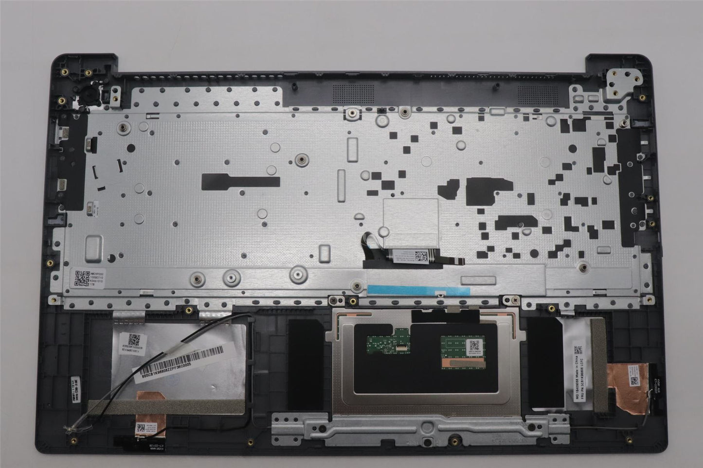 Lenovo IdeaPad 3 15ABR8 Palmrest Cover Touchpad Keyboard Switzerland 5CB1K96808