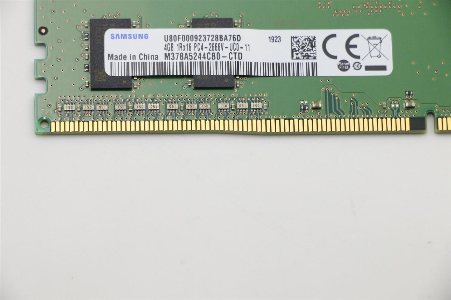 Lenovo MEMORY 4GB DDR4 2666 UDIMM,Samsung 01AG833