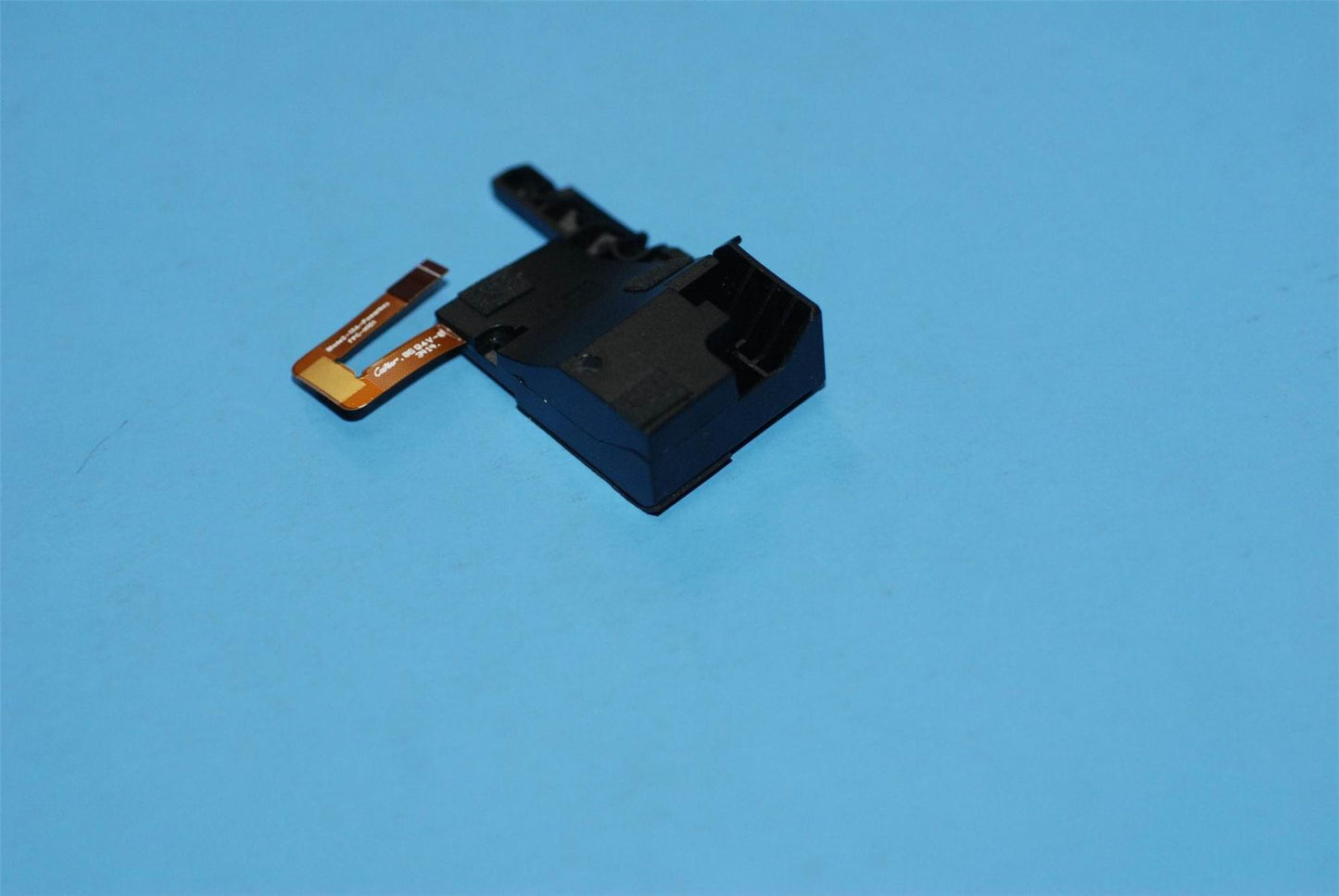 Lenovo 13.3A L pk spk box&*M4748 5SB9A6MYE6