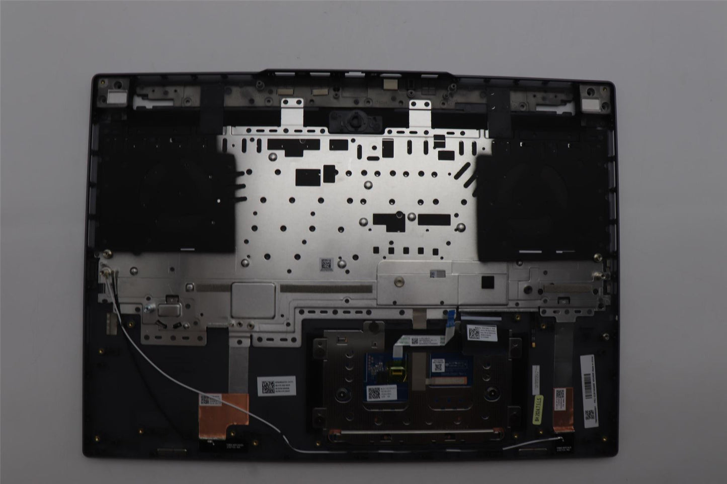 Lenovo Upper Case ASM POR C 83DH LGBL 5CB1N84659