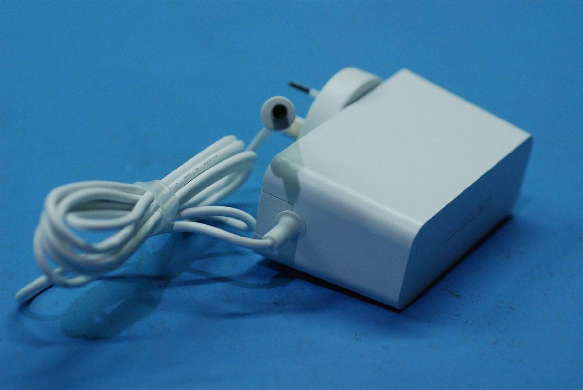 Lenovo adapter;AD30W1805;20V1.5A;AU;White AC Charger Adapter SA18C38007