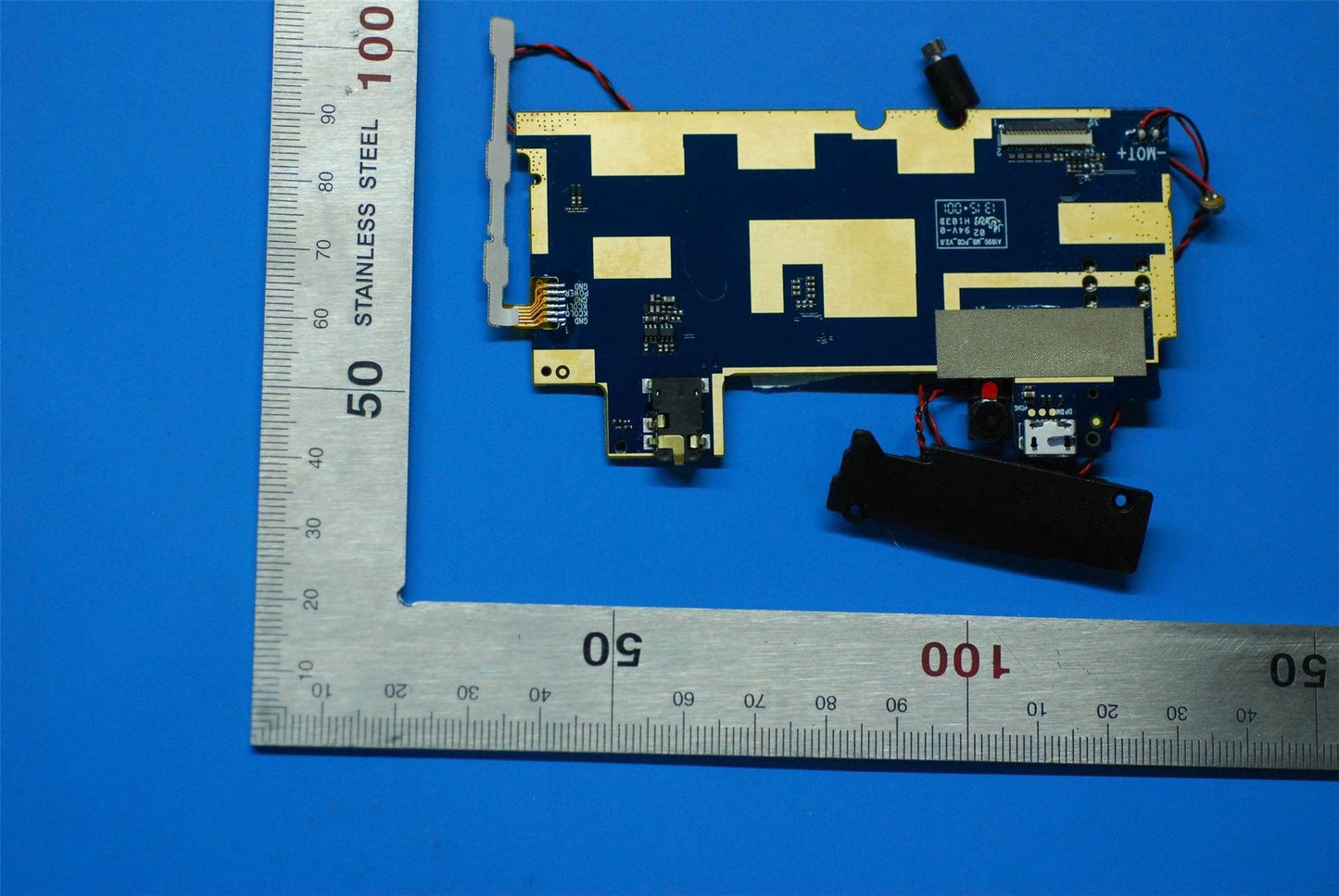 Lenovo A7-30H_16G ROW MB Assy&*HQ31600849000 CS 5B28C01001