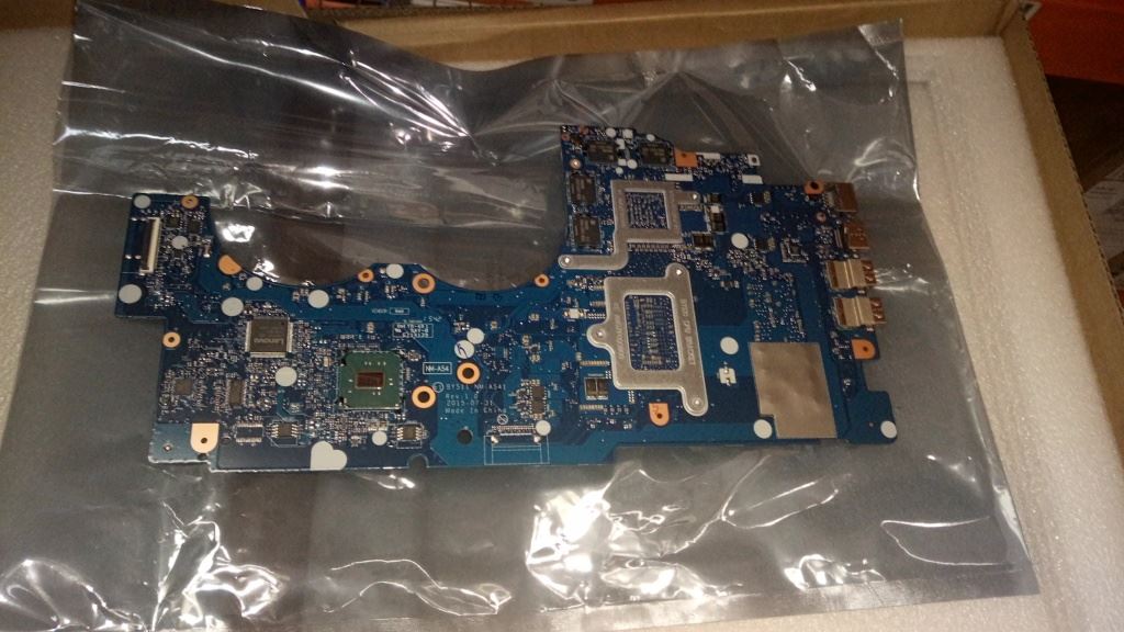 Lenovo IdeaPad Y700-17ISK Motherboard Mainboard I5-6300 4GB DIS 5B20K37594