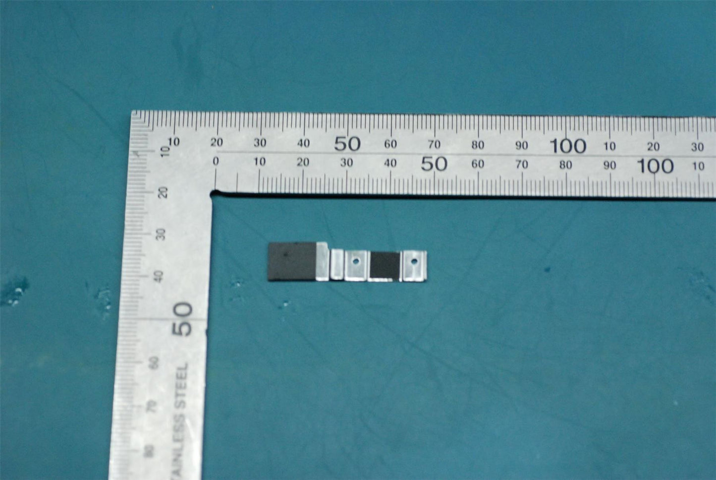 Lenovo TB3-850 Batt-Con plate&*46360092 CS 5M88C05450