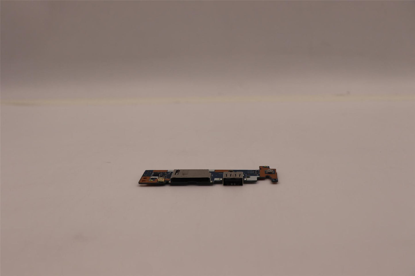 Lenovo IdeaPad 1 15IAU7 USB Board 5C50S25361