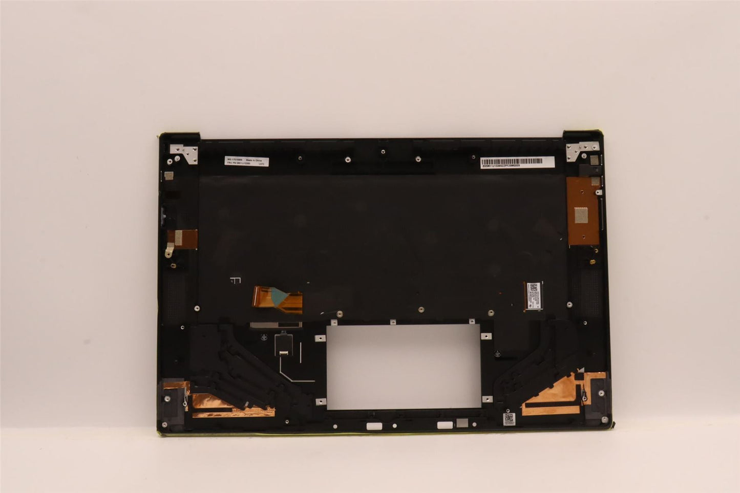 Lenovo ThinkPad Z16 Gen 1 Keyboard Palmrest Top Cover Hebrew Black 5M11J13365