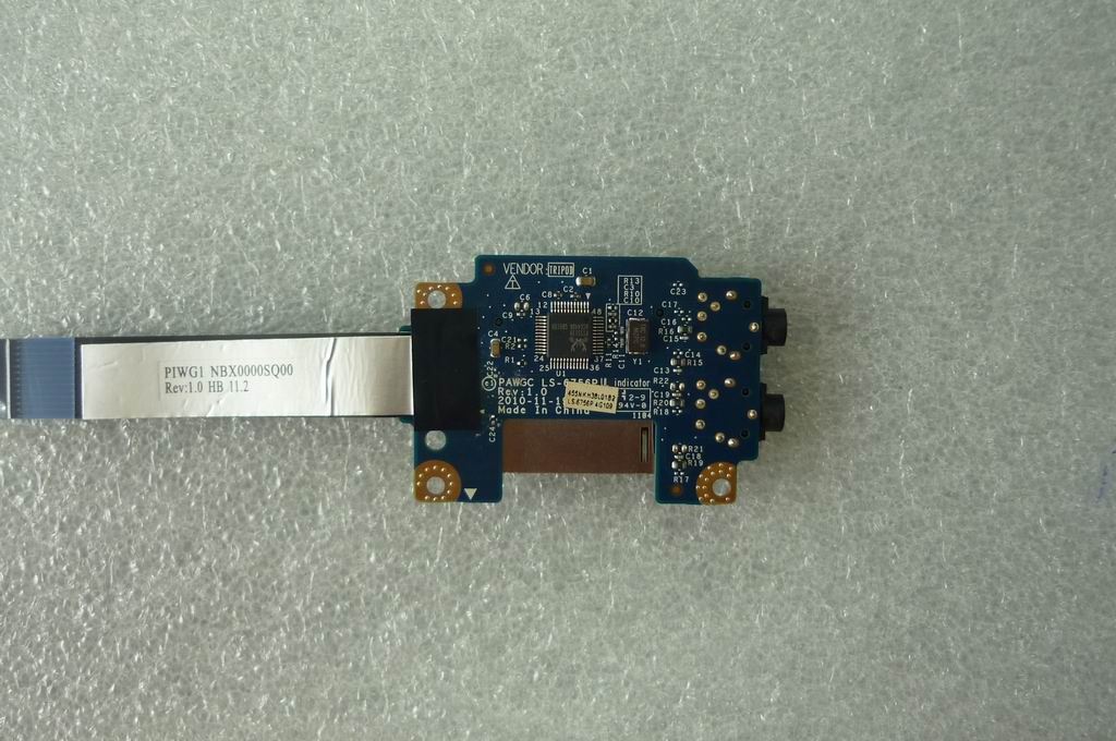 Lenovo PAWGC READER-14 2IN1 Card Reader Board 31048408