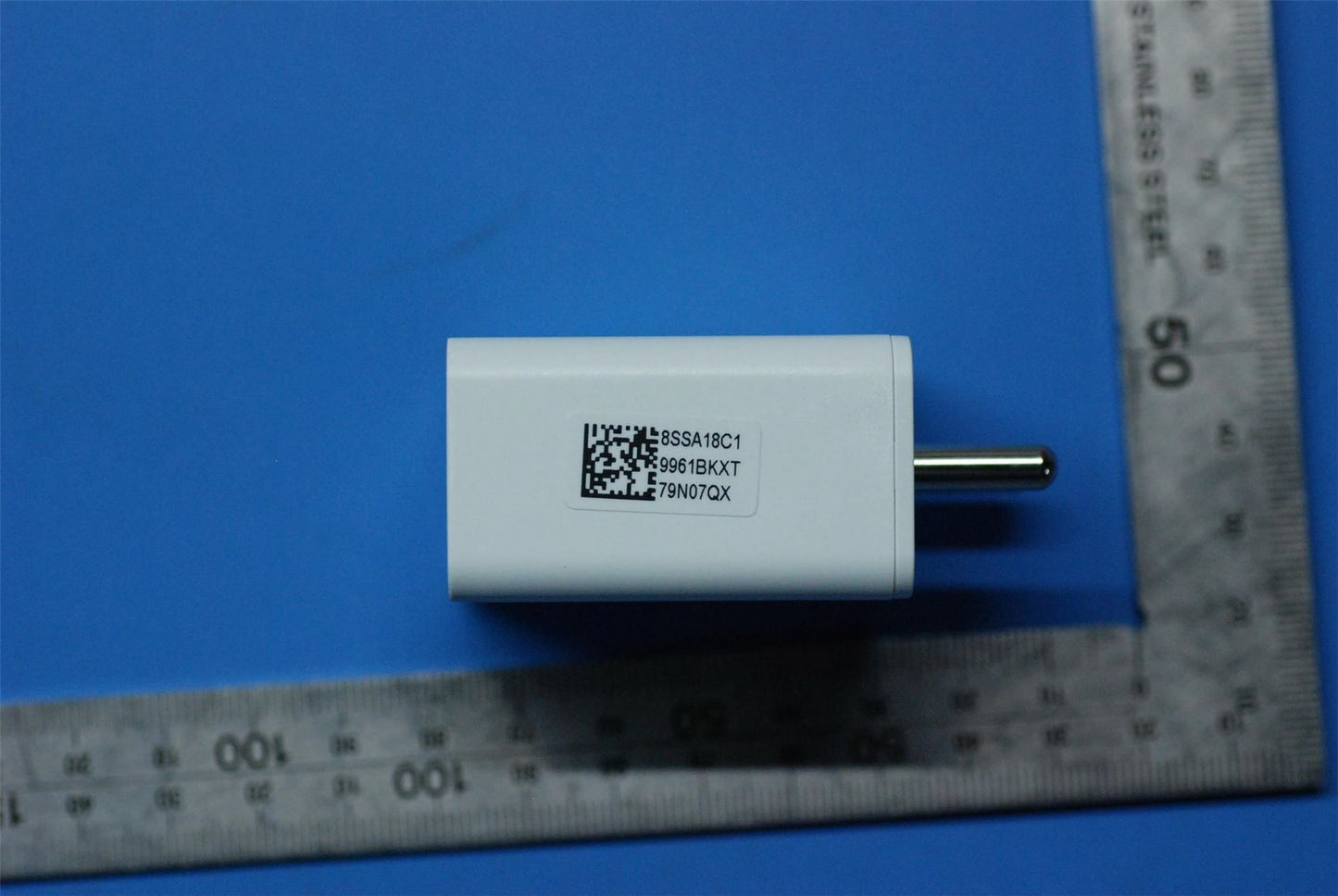 Lenovo ACCY,AC ADPTR,5VV,2A,C-P49;5.2V/2A;IN;Wh SA18C19961