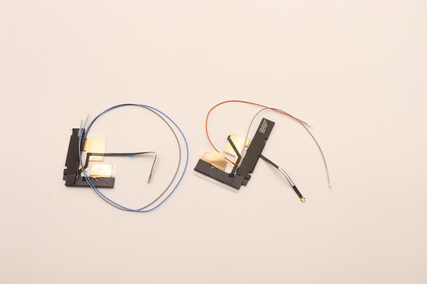 Lenovo KIT,WWAN,Antenna,Luxshare-ICT 5A30V25102